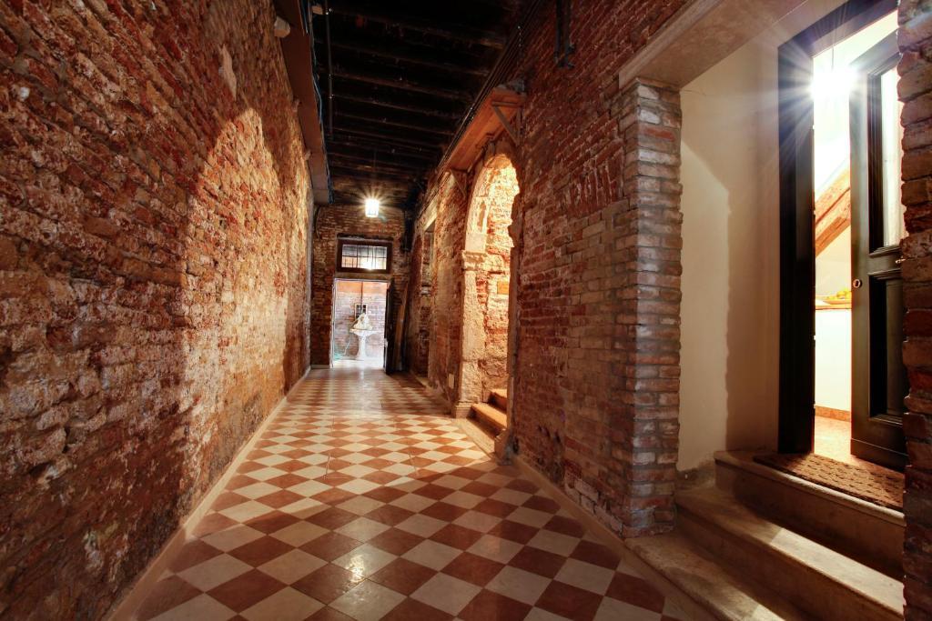 Ca' Cortigiane Suite Venedig Zimmer foto